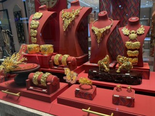 春节黄金热：年轻人“无痛攒金”成理财新潮，有宝妈炒金浮亏6万多元