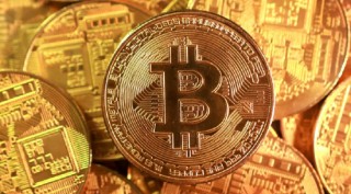 11月5日外盘头条：美国政府停摆追平纪录 IBM裁员数千人 比特币跌破10万美元 苹果拟推出低价笔记本电脑