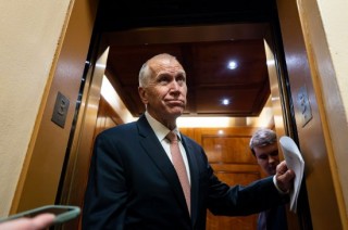 沃什怕是要一年后才能推动美联储降息 除非特朗普放过鲍威尔