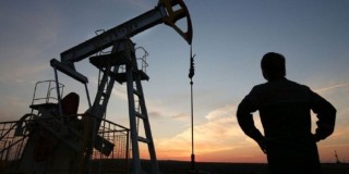 3月3日外盘头条：原油价格飙升 美国联邦上诉法院驳回关税退款延期请求 英伟达将向两家光子公司投资40亿美元