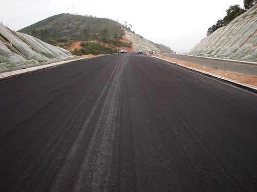 如何理解沥青使用季节的特点？季节对沥青期货有什么影响？  第1张