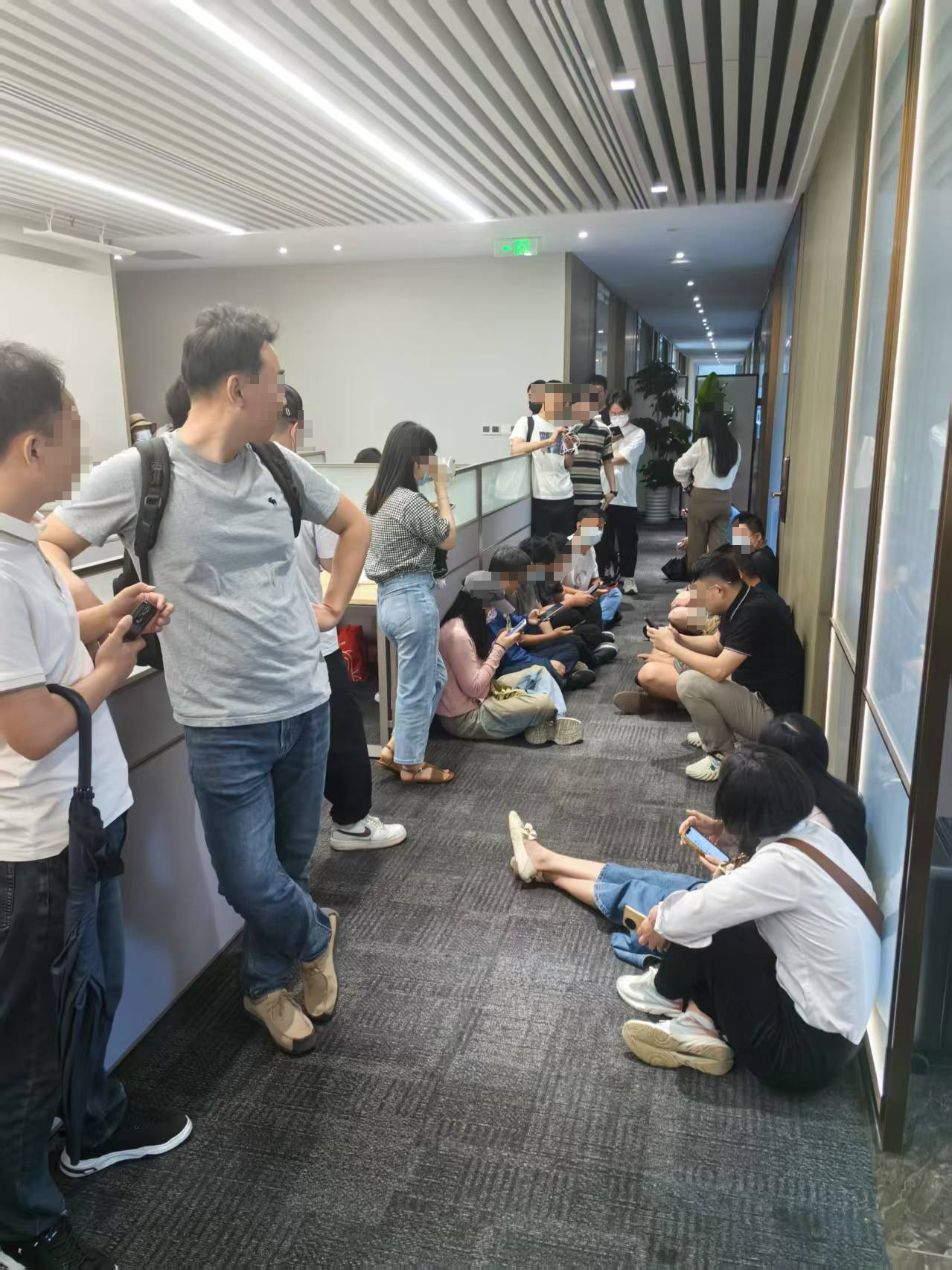 哪吒汽车将被迫搬离上海新办公地 6月底前或将公布下一步处置方案 第2张 哪吒汽车将被迫搬离上海新办公地 6月底前或将公布下一步处置方案 第2张