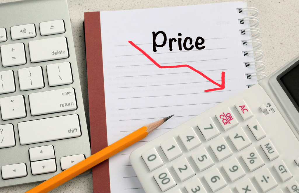 黄金价格与国际油价联动？  第1张