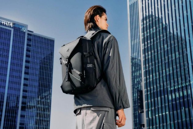 全新ROG神射手系列背包亮相：设计潮酷 收纳高效  第4张