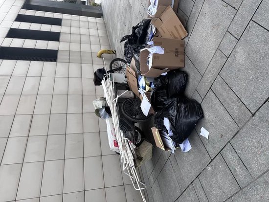 肿瘤药断供数月,患者“自费1万多元1瓶还买不到”!知名药企大门被贴封条,部分办公室已清空 第4张 肿瘤药断供数月,患者“自费1万多元1瓶还买不到”!知名药企大门被贴封条,部分办公室已清空 第4张