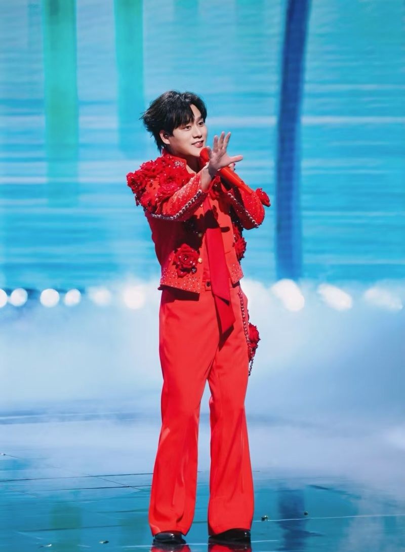 洛琦三度加盟湖南卫视春晚 引爆16亿流量成“跨屏宠儿” 第4张 洛琦三度加盟湖南卫视春晚 引爆16亿流量成“跨屏宠儿” 第4张